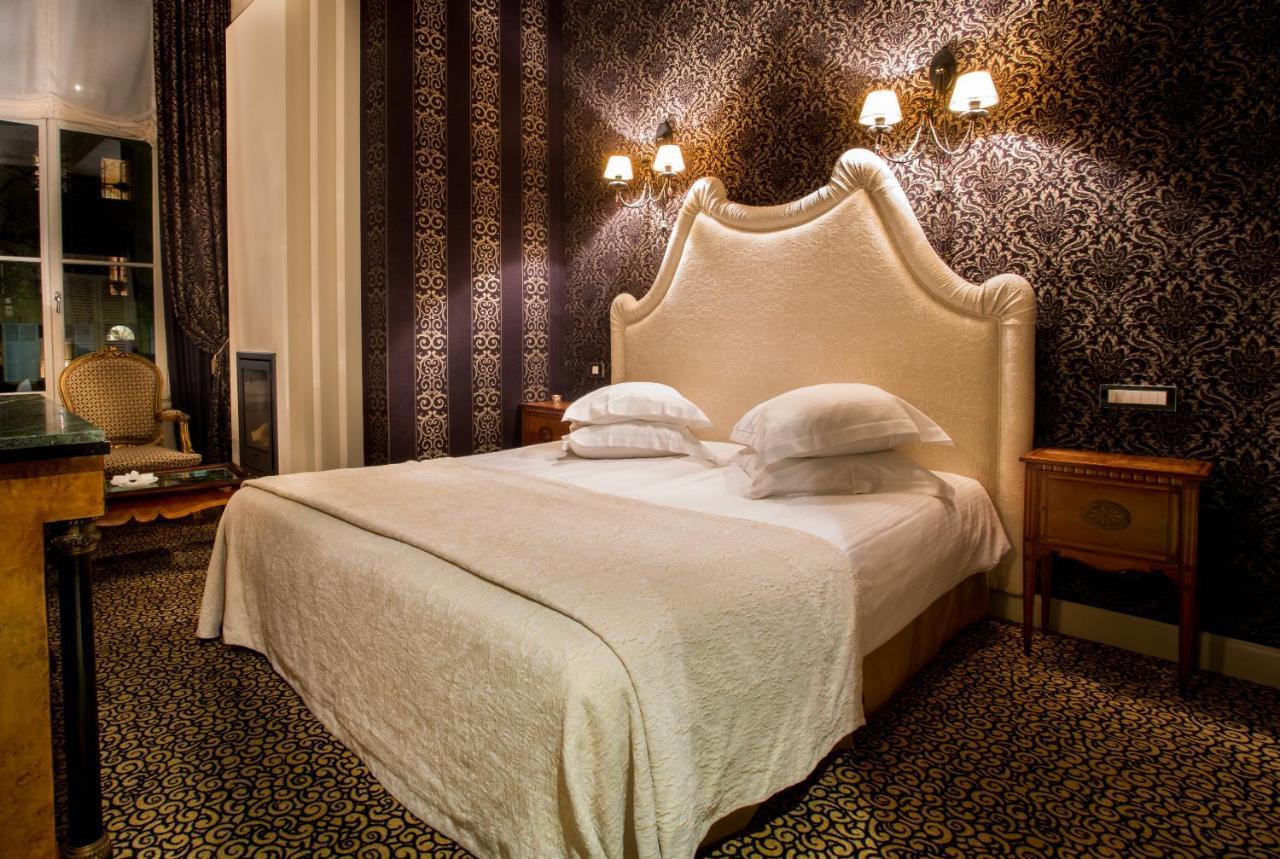 Canal Hotel 4*
